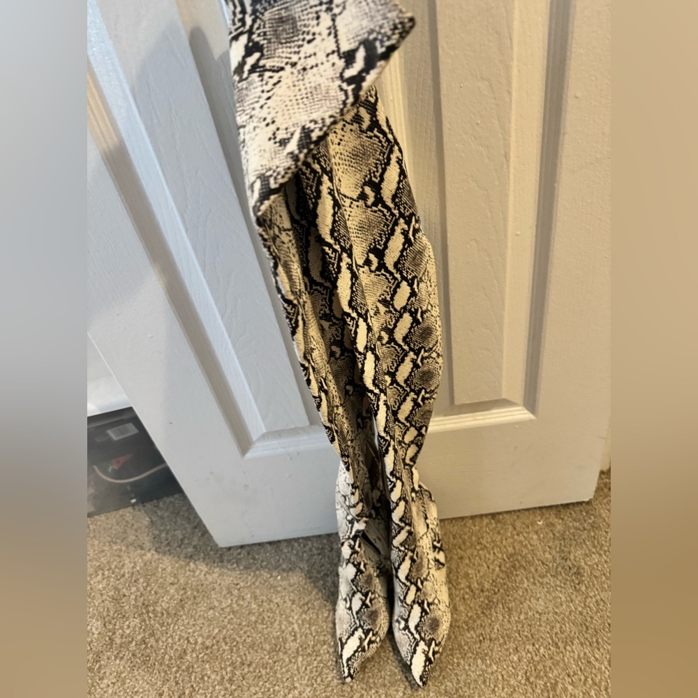 Steve Madden Thigh High boots
